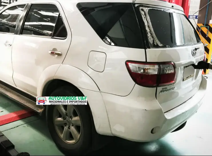 Autovidrios V&F