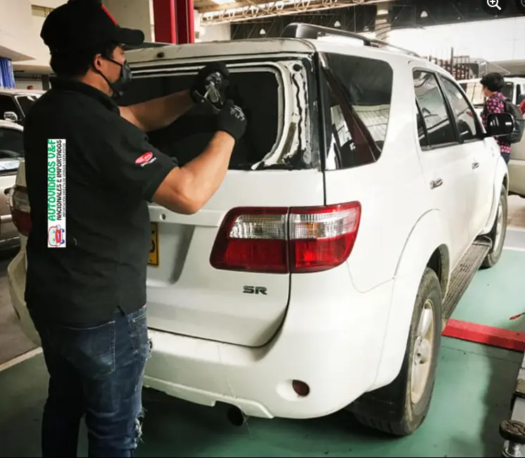 Autovidrios V&F