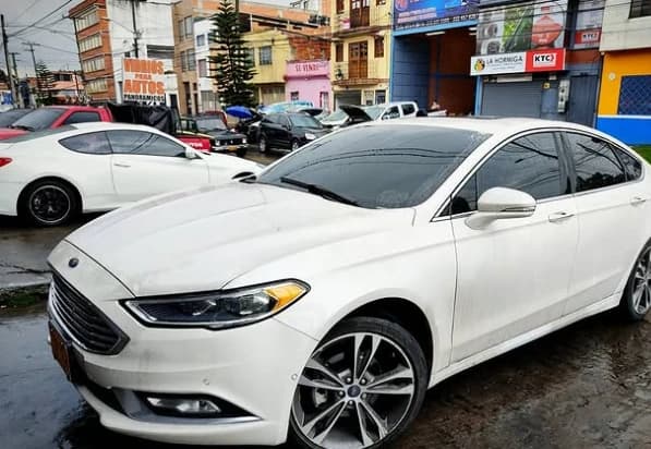 Autovidrios V&F
