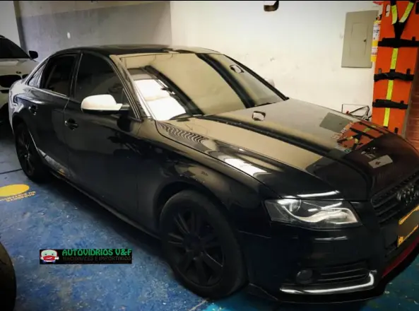 Autovidrios V&F
